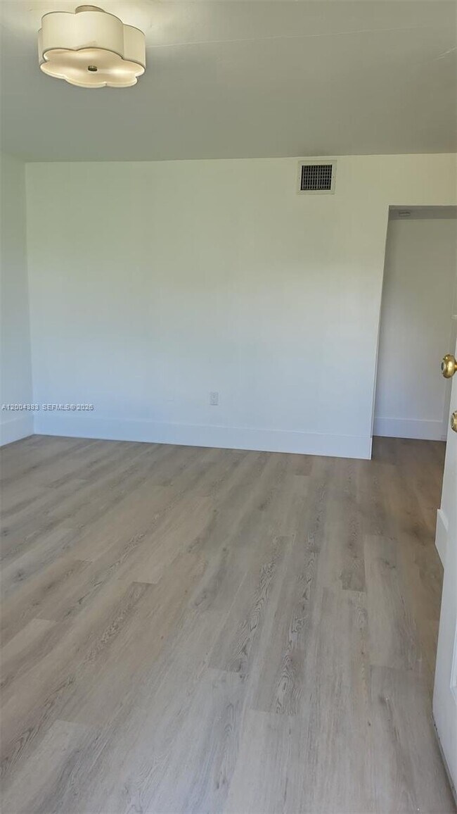Photo - 2651 NW 13th St Unit 41