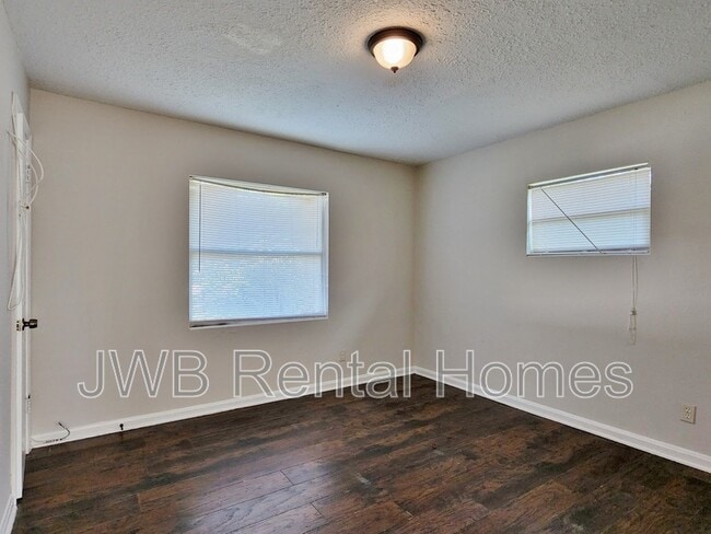 Photo - 4434 Rainer Rd