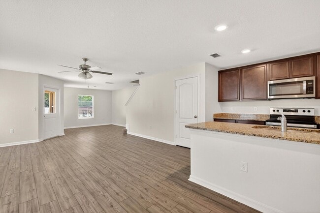 Photo - 3BR Townhome in Tavares with Open Floor Plan & Community Playground