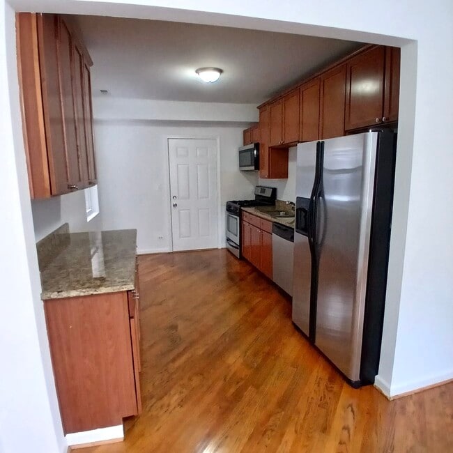 Photo - 5058 W Altgeld St