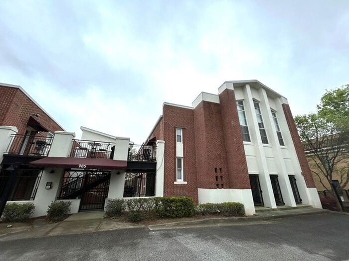 Unique Condo on Ponce in Historic Poncey H... - Unique Condo on Ponce in Historic Poncey H...