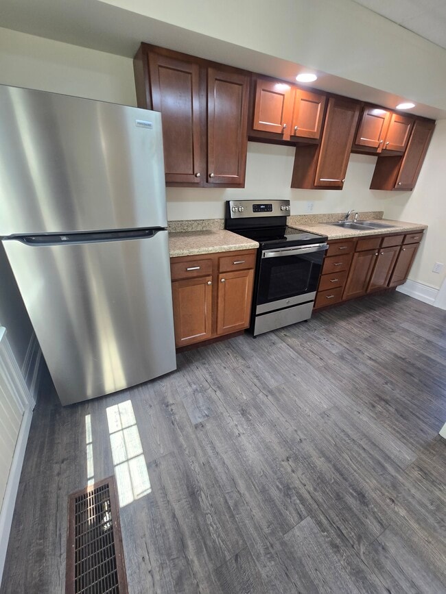 Photo - 29 W Main St Apartments Unit 101