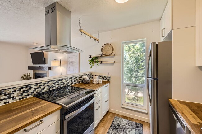 Photo - Beautiful remodeled condo with lovely view...