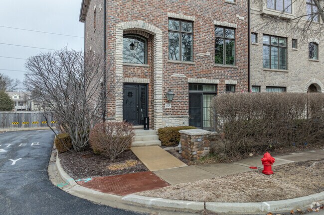 Entrance - 136 W Quincy Ave