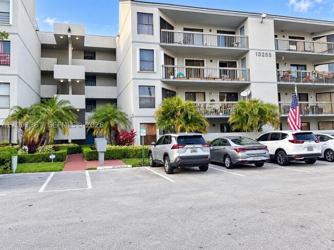 Building Photo - 13255 SW 88th Ln Unit 402-CS