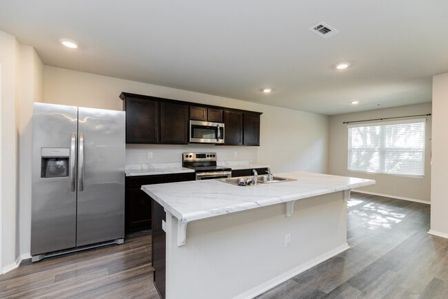 Cocina - 3707 S 1st Pl