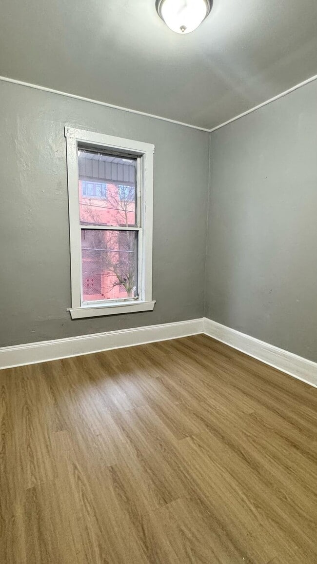 Photo - 167 Walnut St Unit 2