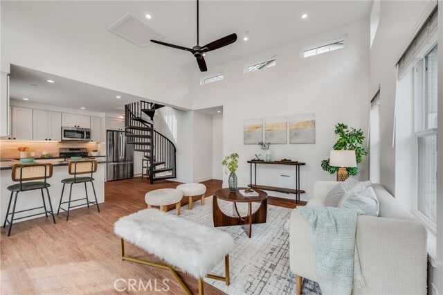 Photo - 127 E Foothill Blvd Unidad A