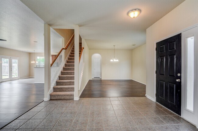 Photo - 21515 Pointed Oak Ln