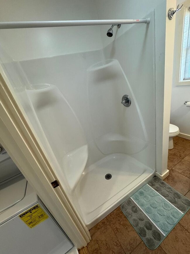 Photo - 15 High St Unidad E