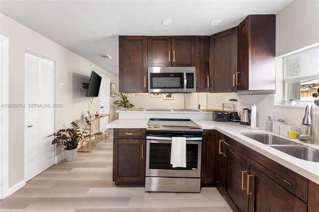 Photo - 2275 NW 33rd St