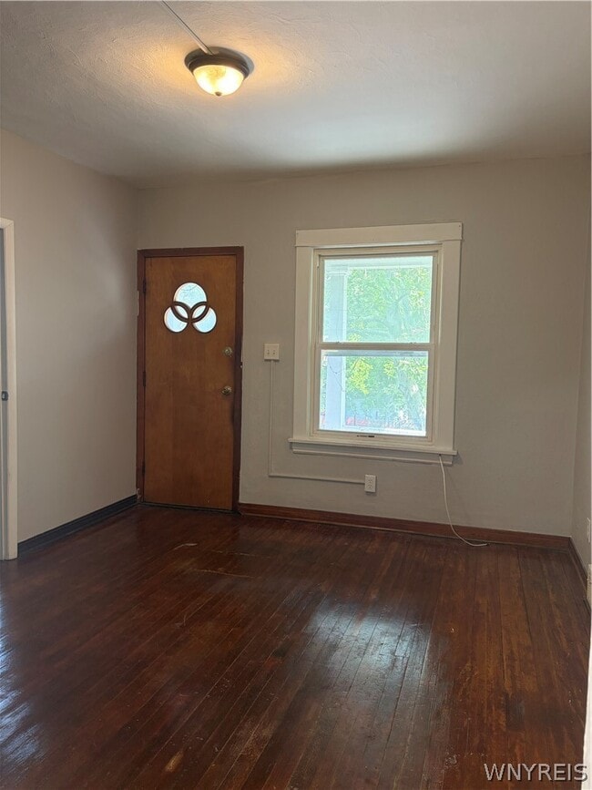 Photo - 1793 Welch Ave