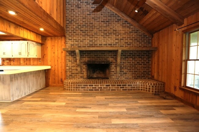 Photo - 796 John R Coleman Rd