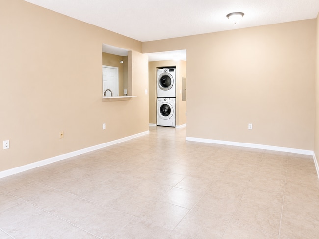 Photo - 1103 Golden Lakes Blvd Unit 1011