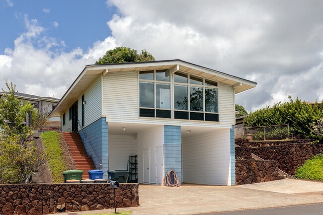 Building Photo - 1680 Hoolaulea Street