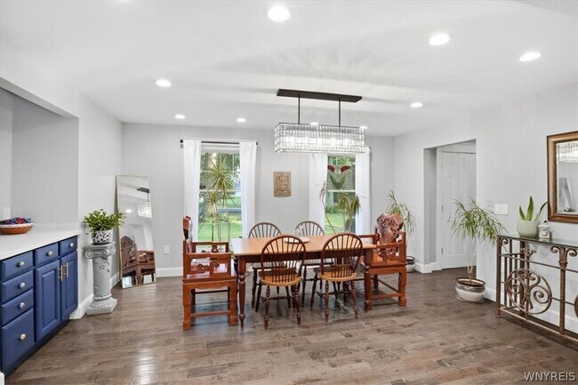 125 Amberwood Dr