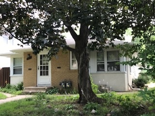 Building Photo - 4945 Zenith Ave S
