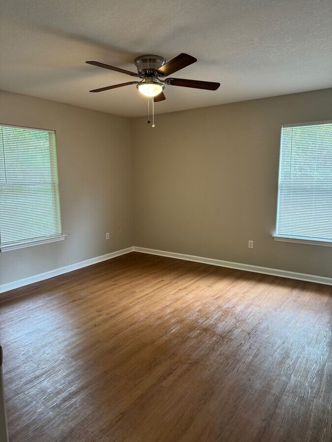 Photo - 3 Bedroom Duplex in Crawfordville