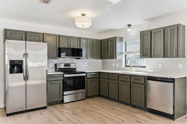 Photo - 431 Sheldon St