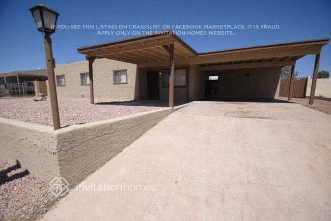 Building Photo - 817 N 95th St