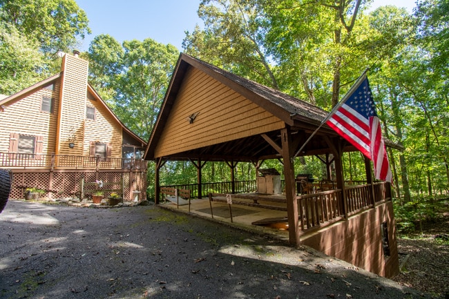 Building Photo - 328 Sharp Top Cir