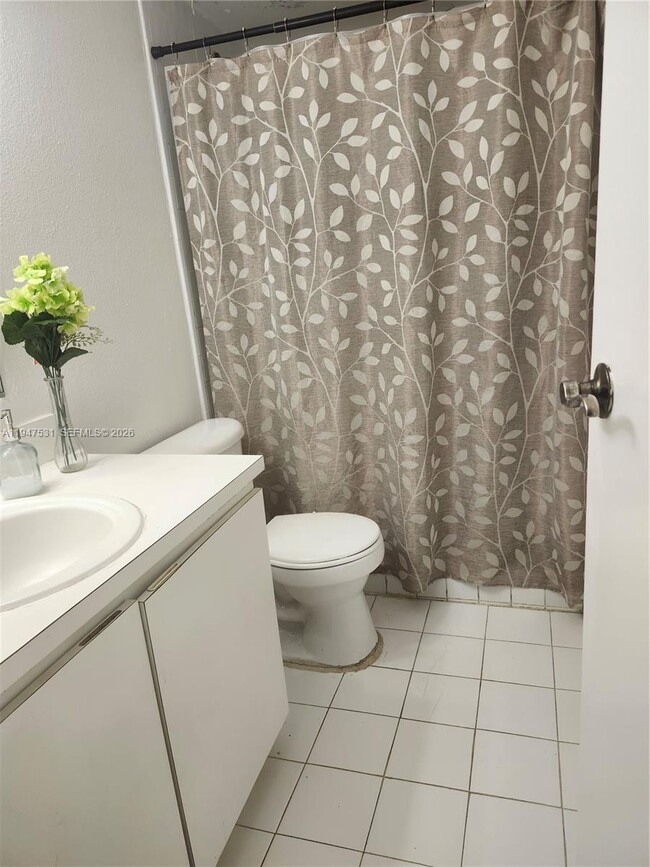 Building Photo - 17901 NW 68th Ave Unit T103