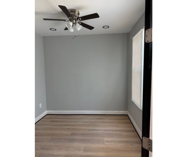 Photo - 3106 Sequoia Ave Unit BD AVAILABLE $550 BD