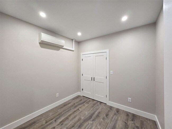 Photo - 145 Jericho Tpke Unit D