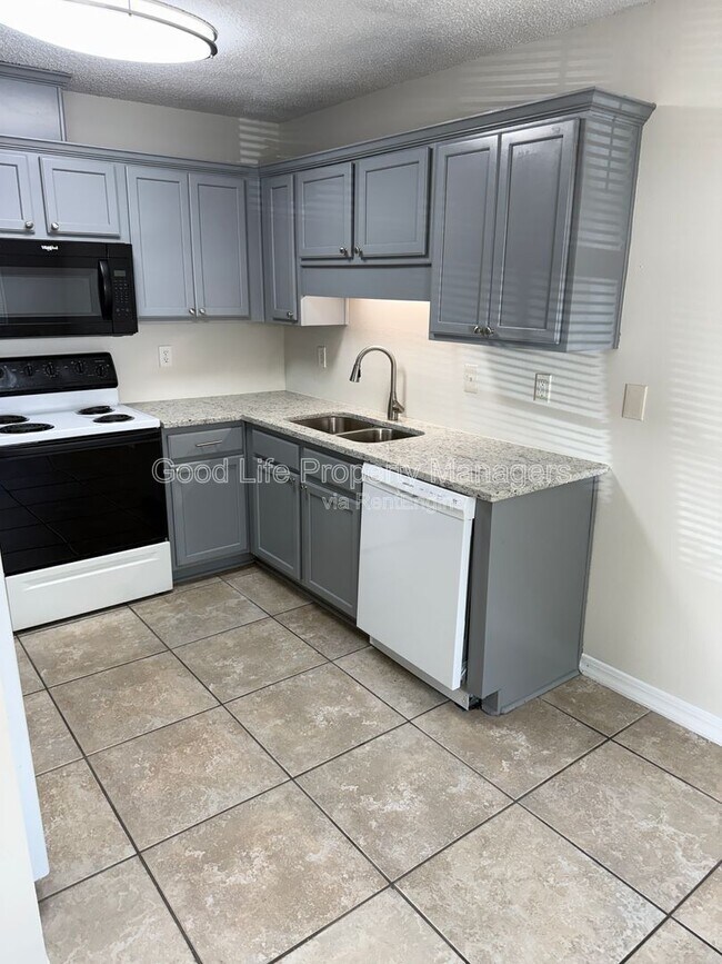 Photo - 9980 Bowman Ave Unidad B