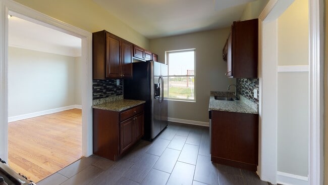 Photo - 3057 N Troy St Unit 3057 N Troy st 3