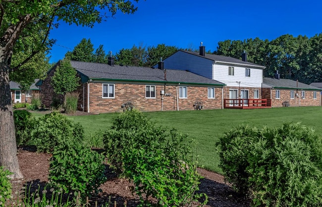 Photo - Summertree 7701 Sharon Dr