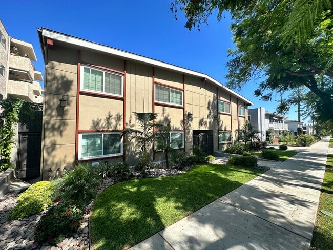 Photo - 276 S Sierra Madre Blvd