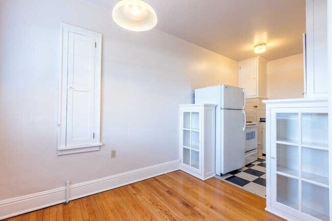 Photo - San Carlos Apartments