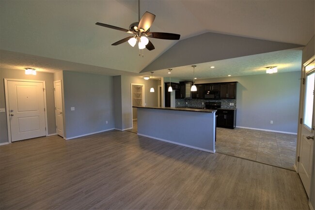 Photo - 4 Bedroom home with fenced backyard
