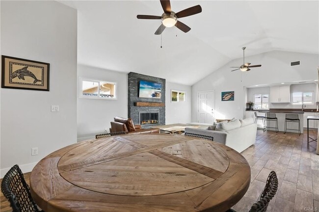 Photo - 630 Indianapolis Ave