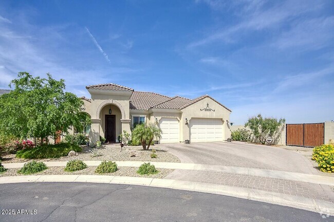 Building Photo - 8428 S 16th Dr Rental