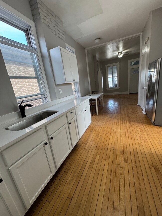 Photo - 3353 S Emerald Ave Unidad 2nd floor Back apartment