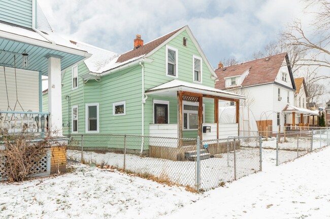 Building Photo - 3794 W 38th St