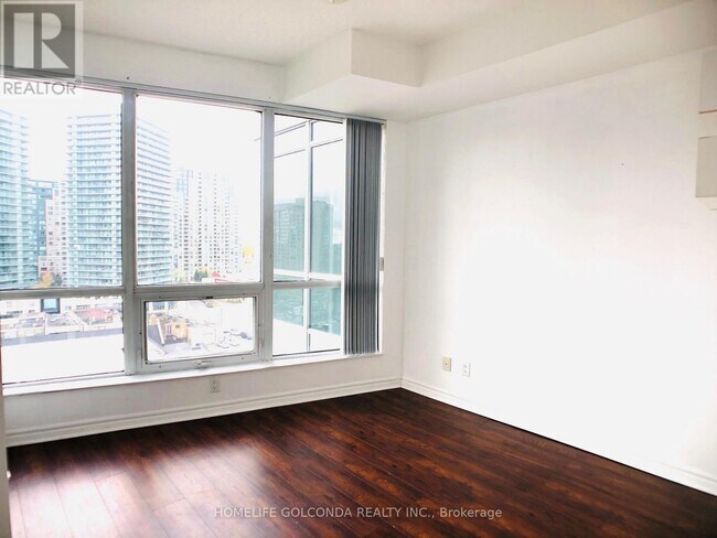 Photo - 18 Holmes Ave Unité 909