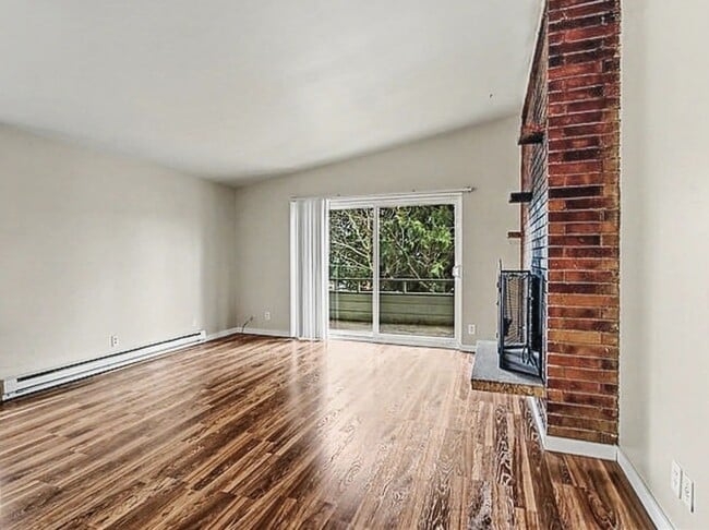 Photo - 3213 21st Ave W Unit Apt. 3