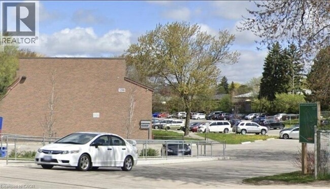 Photo - 1200 Courtland Ave E