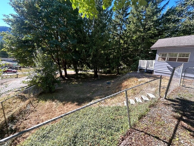 Photo - Two Bedroom One Bathroom House for Rent with Large Yard