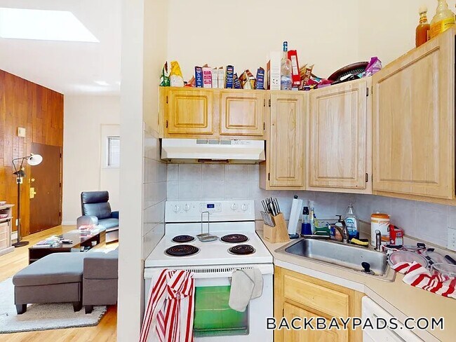 Photo - 277 Marlborough St Unit CH