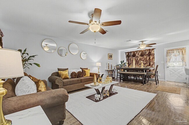 5706 Ventura Ln
