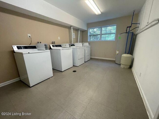 Photo - 3546 Brockton Ln Unit 1