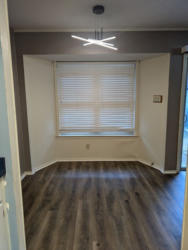 Photo - Townhouse 3/2.5 Fenced