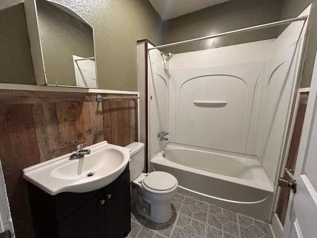 Photo - Spacious Shreveport Gem