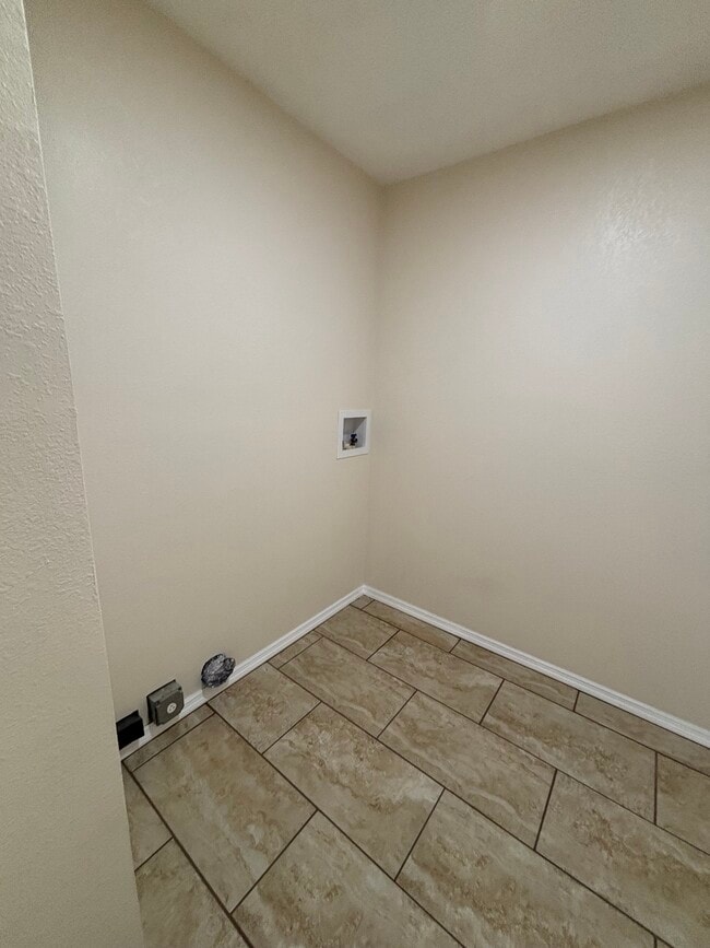 Photo - 636 Fairway Ave