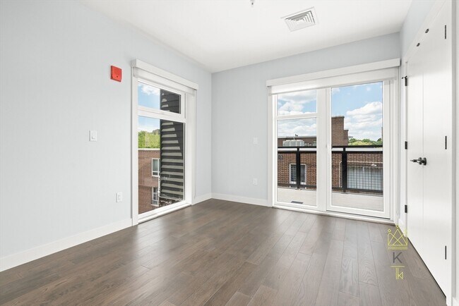 Photo - 54 Auburn St Unit 201