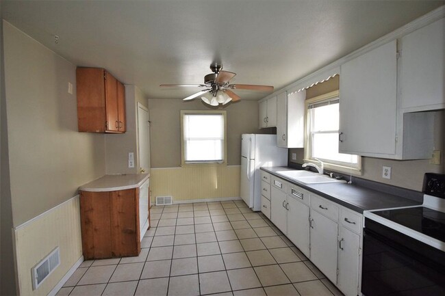 Photo - 331 N Pine ST